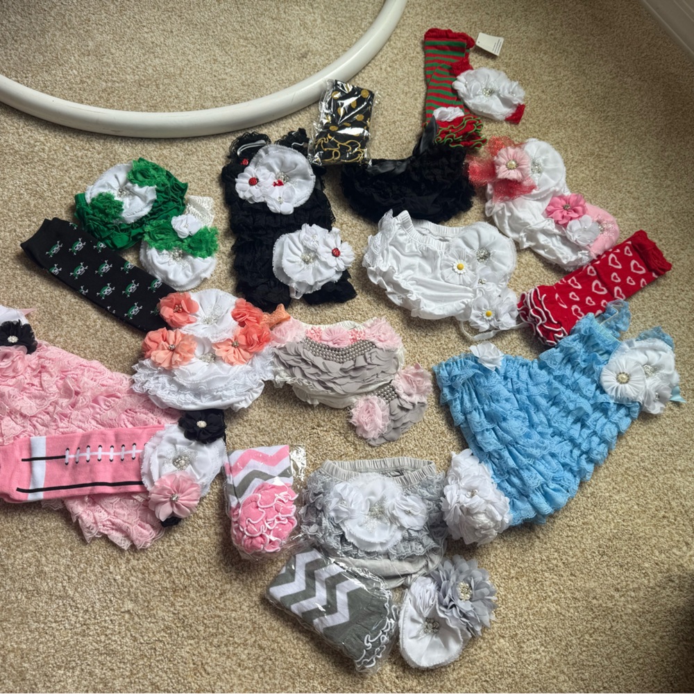 Assorted BOUTIQUE QUALITY PETTIROMPER/BLOOMER/PHOTO SHOOT  LOT LIQUIDATION